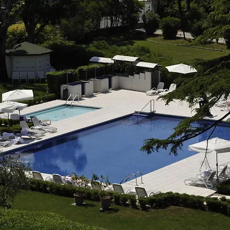 Hotel Acquaviva Del Garda 4*