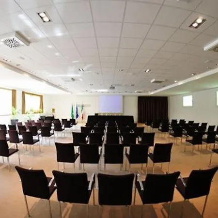 Acquaviva Del Garda 4* דסנזאנו דל גארדה