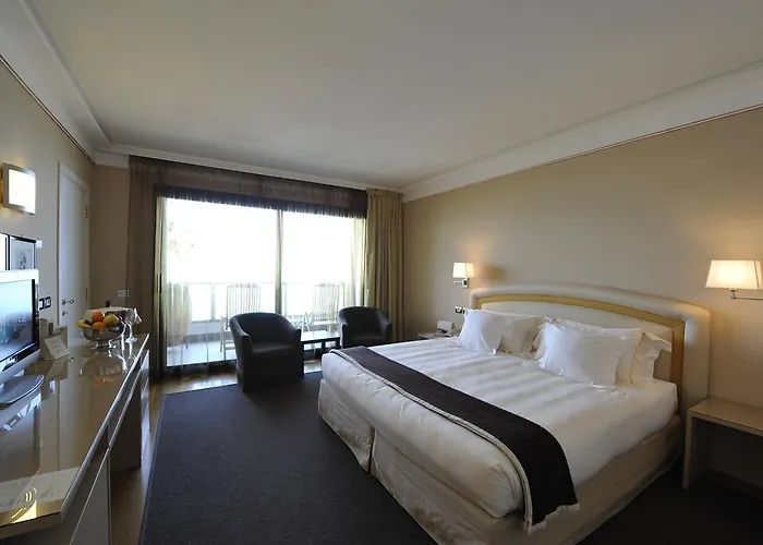 Hotel Acquaviva Del Garda 4*