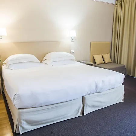 מלון Acquaviva Del Garda 4*