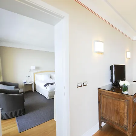 Acquaviva Del Garda מלון 4*