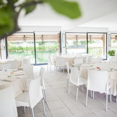 Hotel Acquaviva Del Garda