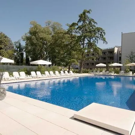 Acquaviva Del Garda Hotel
